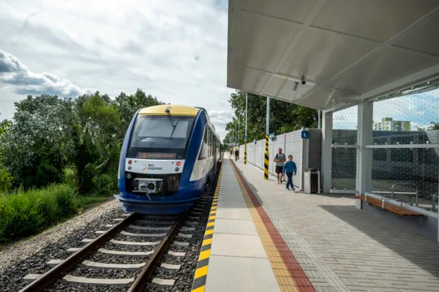 Stahlunterstand an der Station TIOP Bratislava – Vrakuňa 54